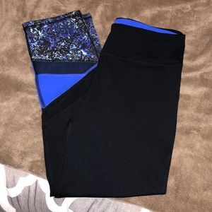 Capri Leggings - Medium